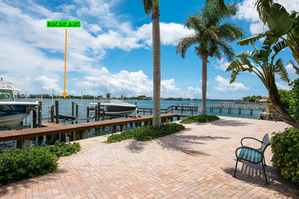 Featured Image of FOR SALE Boat slip W/never-used 24000 lbs Hurricane Boat Lift